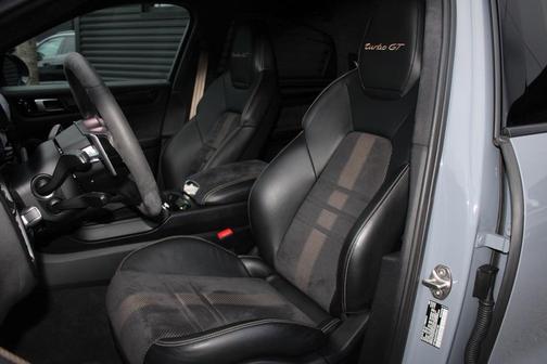2023 Porsche Cayenne Turbo GT