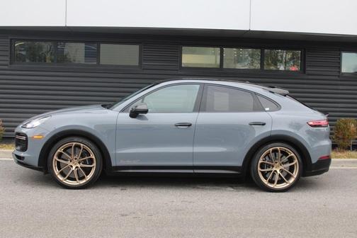 2023 Porsche Cayenne Turbo GT