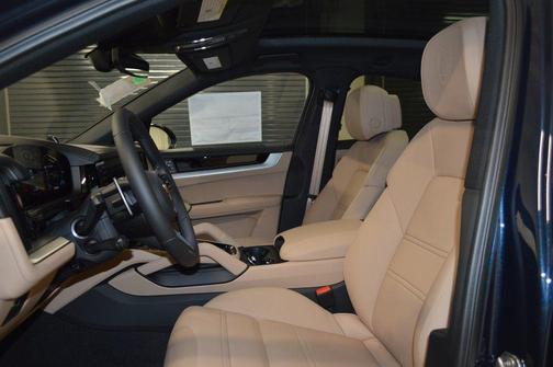 2026 Porsche Cayenne AWD