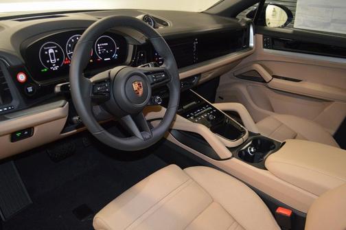 2026 Porsche Cayenne AWD