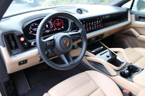 2024 Porsche Cayenne AWD