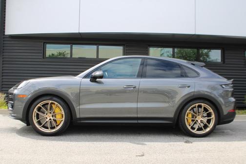 2024 Porsche Cayenne Turbo GT
