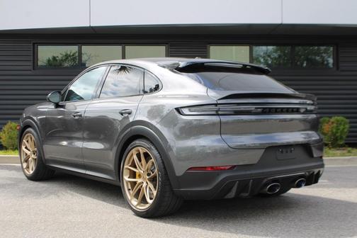 2024 Porsche Cayenne Turbo GT