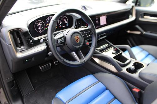 2024 Porsche Cayenne Turbo GT