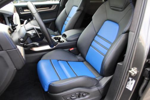 2024 Porsche Cayenne Turbo GT