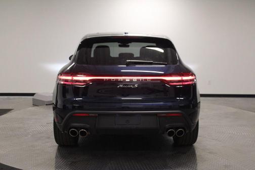 Night Blue Metallic 2022 Porsche Macan S
