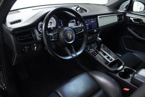 Night Blue Metallic 2022 Porsche Macan S