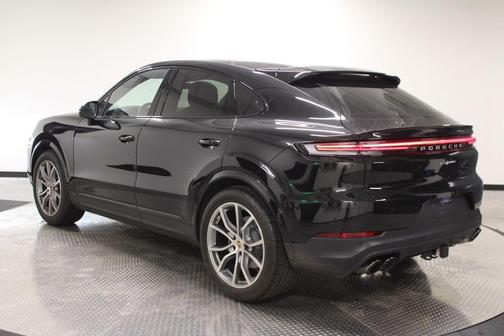 2025 Porsche Cayenne AWD