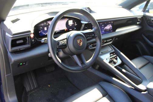 2024 Porsche Macan 4