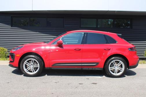 2024 Porsche Macan 
