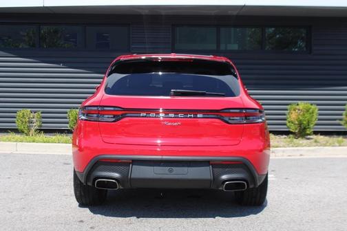 2024 Porsche Macan 