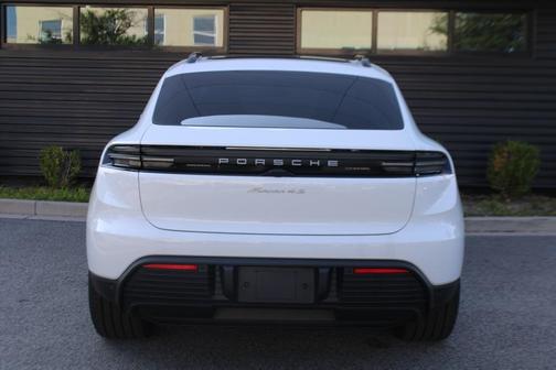 2025 Porsche Macan 4S