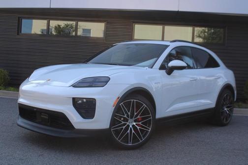 2025 Porsche Macan 4S
