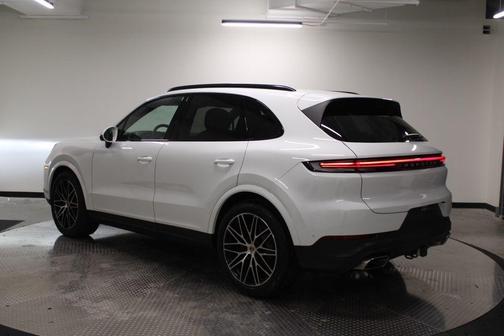 2025 Porsche Cayenne Base