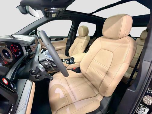 Black Metallic 2026 Porsche Cayenne S