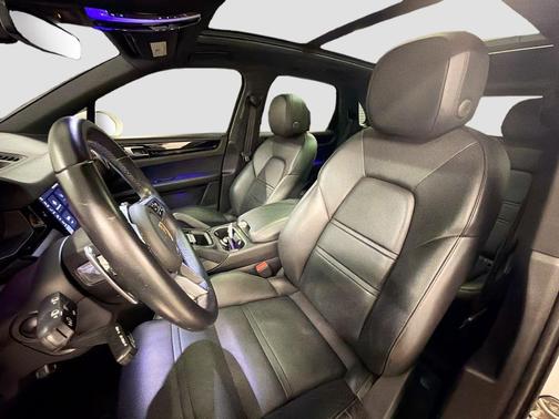 White 2020 Porsche Cayenne Base
