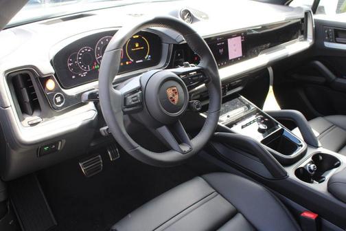 Carrara White Metallic 2026 Porsche Cayenne S Coupe AWD