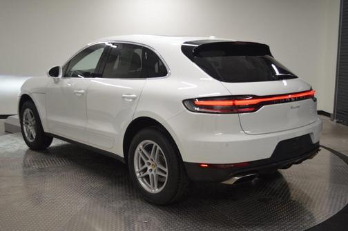 2021 Porsche Macan Base