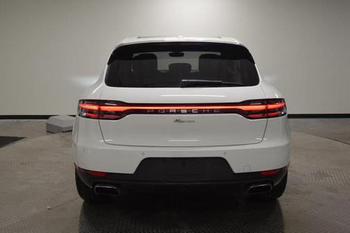 2021 Porsche Macan Base