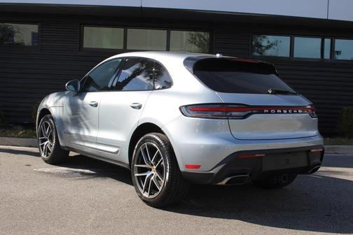 2025 Porsche Macan 