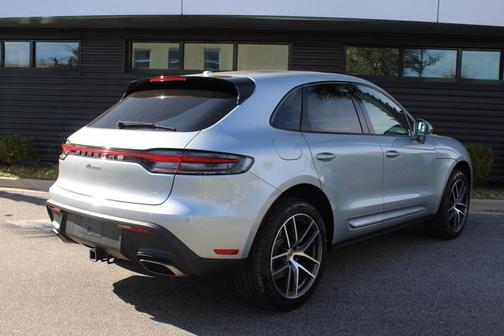 2025 Porsche Macan 