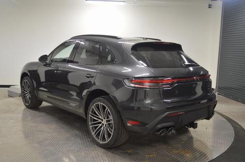2026 Porsche Macan 