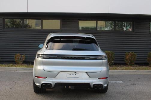 Dolomite Gray 2026 Porsche Cayenne GTS