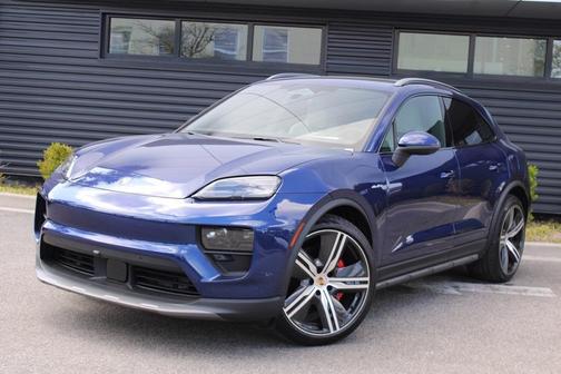 2025 Porsche Macan 4S