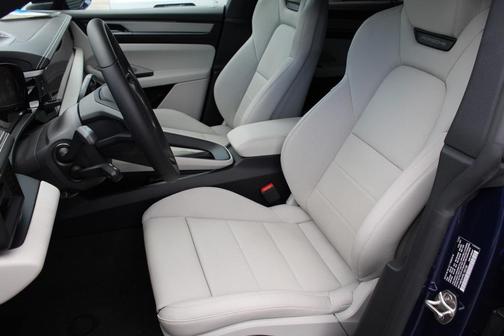 2025 Porsche Macan 4S