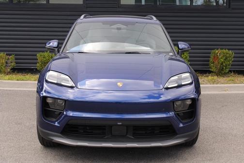 2025 Porsche Macan 4S