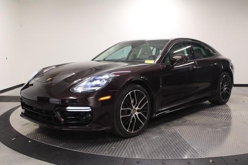 2022 Porsche Panamera 4