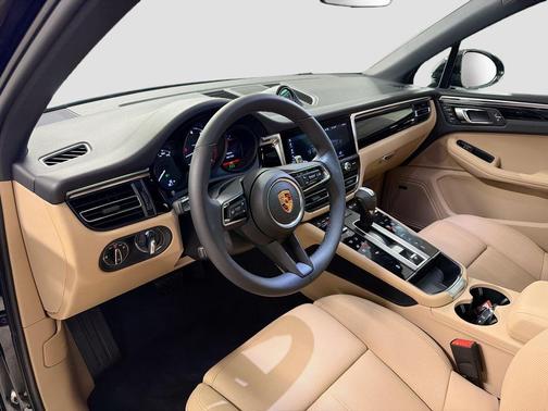 Jet Black Metallic 2026 Porsche Macan