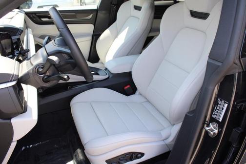 2024 Porsche Macan 4