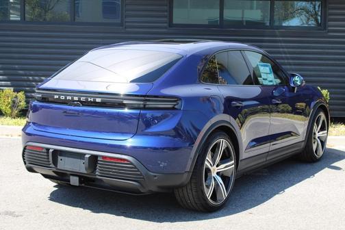 2025 Porsche Macan 4S