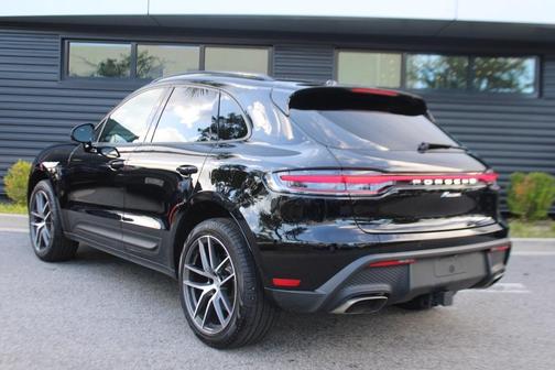2025 Porsche Macan 
