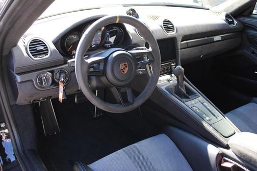 2023 Porsche 718 Cayman GT4 RS