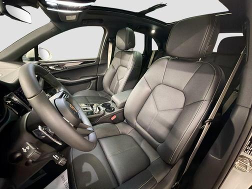 Chalk 2026 Porsche Macan