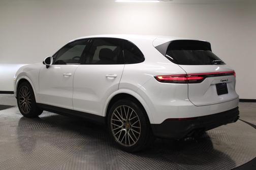 2023 Porsche Cayenne S Platinum Edition