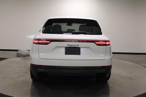 2023 Porsche Cayenne S Platinum Edition