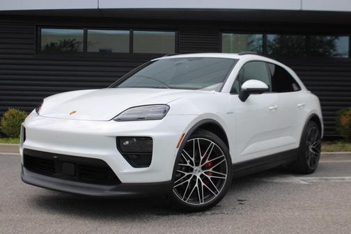 2025 Porsche Macan 4S