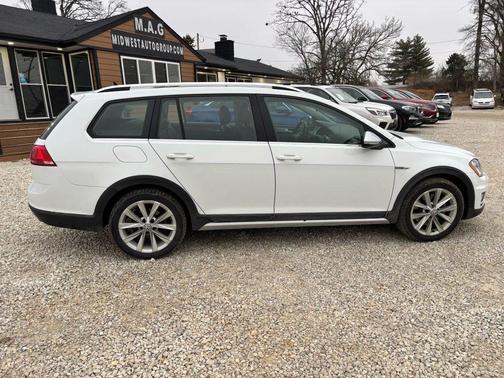 2017 Volkswagen Golf Alltrack TSI SEL