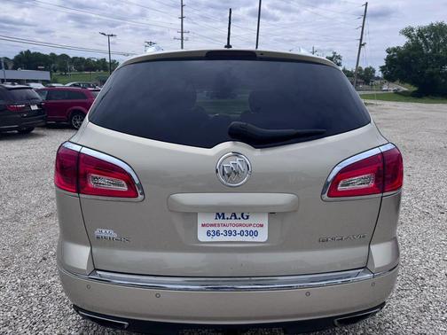 Gold 2014 Buick Enclave Premium