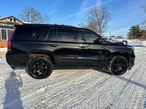 2017 Cadillac Escalade Platinum