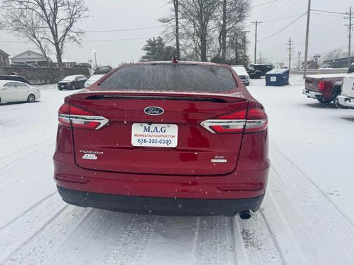 2020 Ford Fusion SE