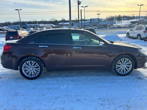 2012 Chrysler 200 Limited
