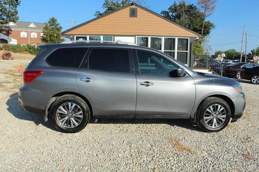 2018 Nissan Pathfinder S