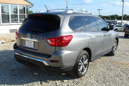 2018 Nissan Pathfinder S