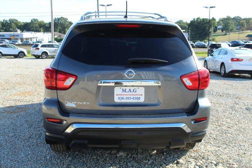 2018 Nissan Pathfinder S