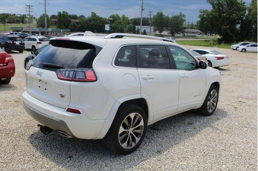 2019 Jeep Cherokee Overland