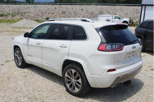 2019 Jeep Cherokee Overland